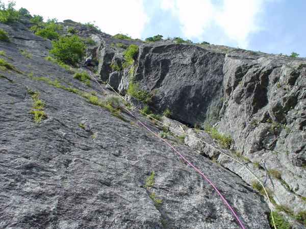 奥穂高・屏風岩・雲稜ルートを登ってきました。すっきりした爽快なルートです。