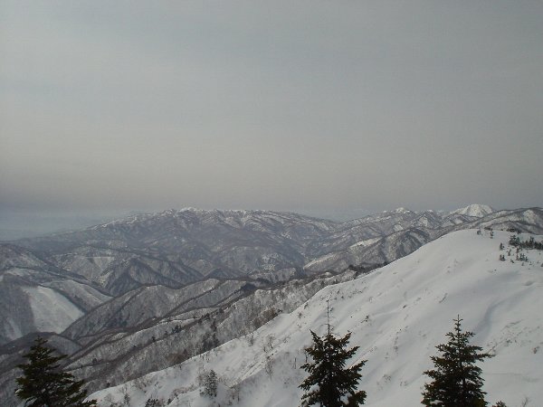 大日ヶ岳、芦倉山。