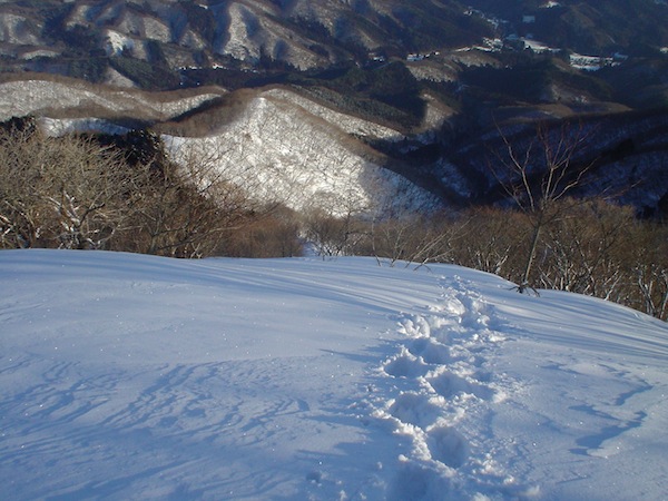 国見岳北面の急斜面。