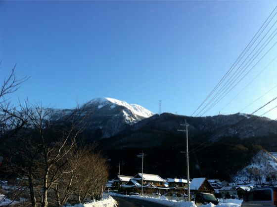 伊吹山も真っ白になった。
