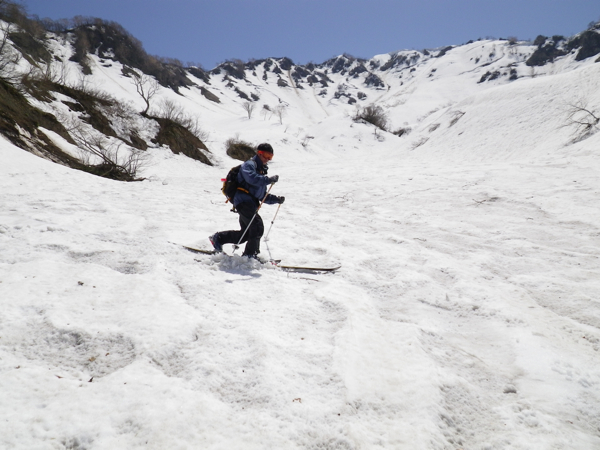 昼闇谷の振子沢滑降。