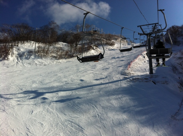 第10リフトも頂上まで運転。