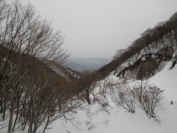 品又峠から諸家方面を望む。